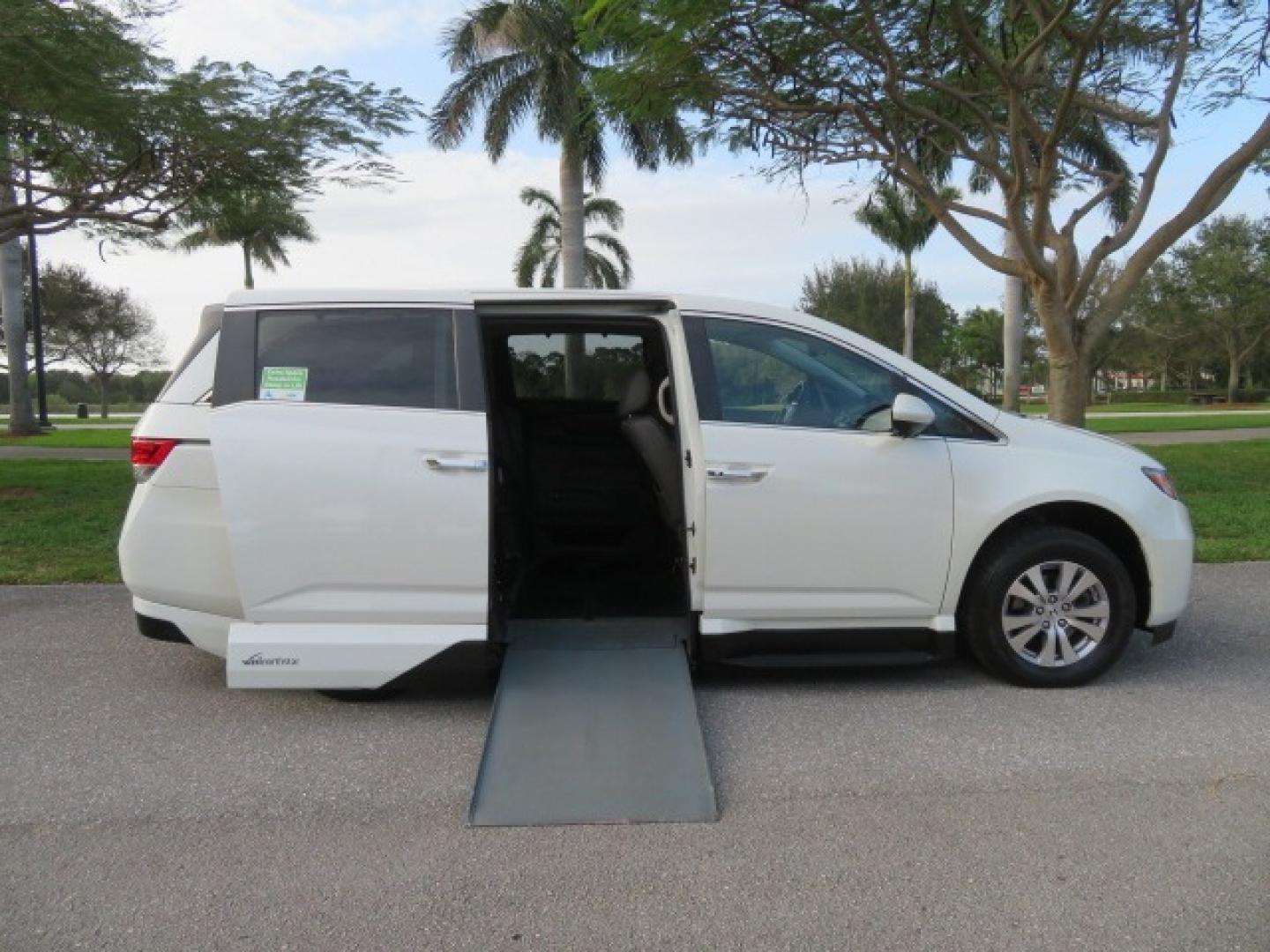 2016 White /Truffle Honda Odyssey (5FNRL5H63GB) , Automatic transmission, located at 4301 Oak Circle #19, Boca Raton, FL, 33431, (954) 561-2499, 26.388861, -80.084038 - You are looking at Gorgeous Pearl White Diamond 2016 Honda Odyssey EX-L VMI Northstar Handicap Wheelchair Conversion Van with 79K Original Miles, In-Floor Power Side Entry Ramp with Kneeling Van Function, Passenger Side 6 Way Transfer Seat, Quick Release Driver's Seat, Hand Controls, Tie Down System - Photo#42